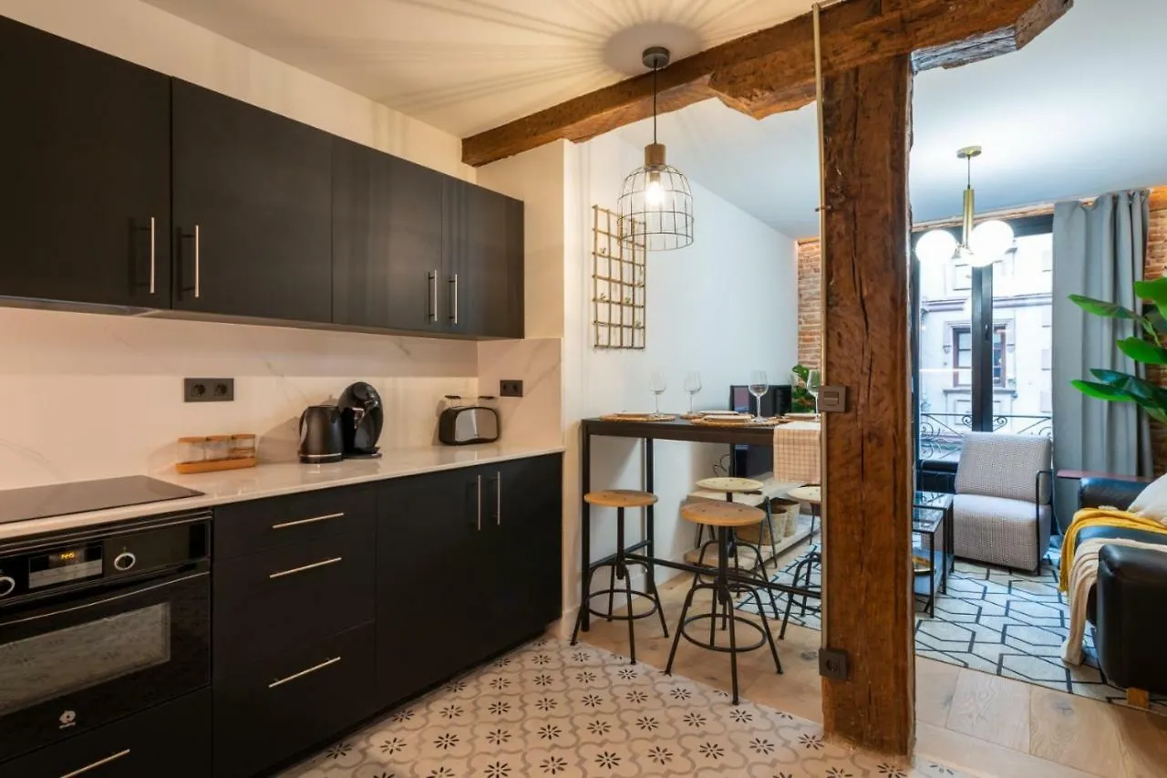Safari Ac By Staynnapartments Bilbao 0*,